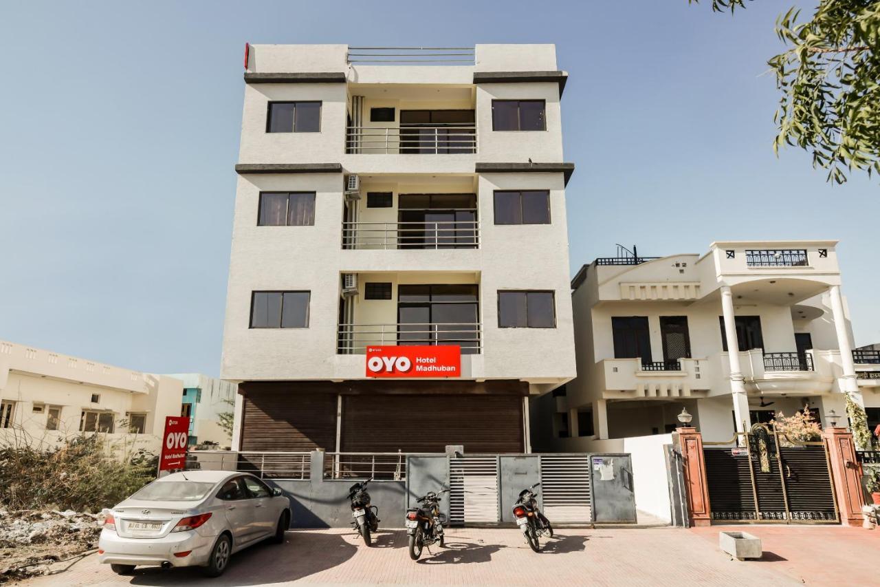 Oyo67335马杜班酒店 阿杰梅尔 外观 照片